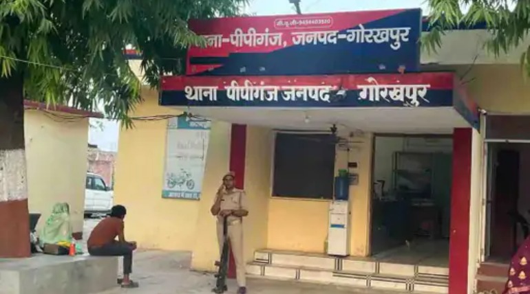 गोरखपुर के पीपीगंज से दो स्कूली छात्राएं लापता:स्कूल जाने निकली थीं, परिजनों ने पुलिस को दी सूचना