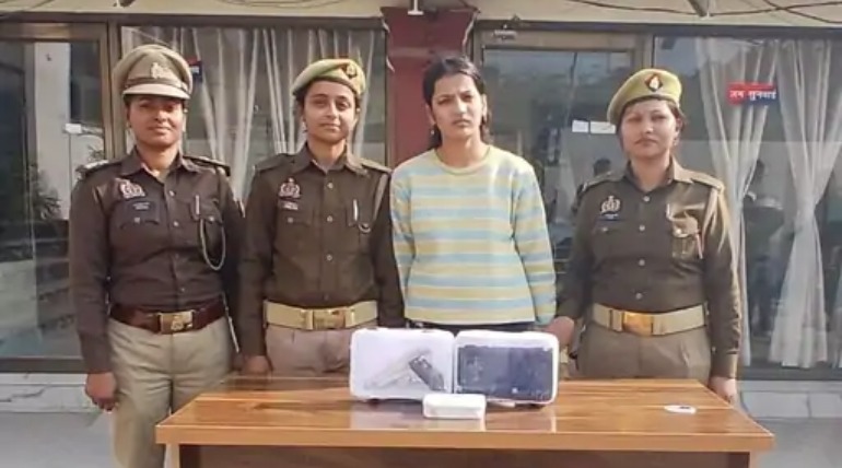 बर्थडे गर्ल के सामने न्यूड हुए DSP-दरोगा:गोरखपुर में 12 पुलिस वालों को फंसाया, रंगदारी नहीं मिली तो मैनेजर के दोस्त को गोली मारी