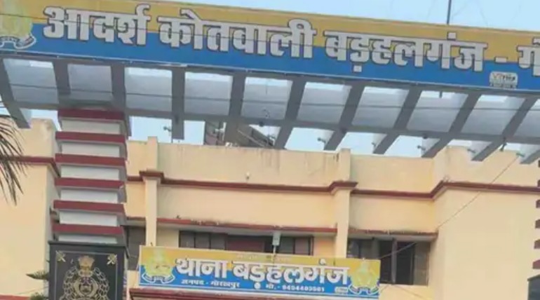 रिवॉल्वर दिखाकर जान से मारने की धमकी:पड़ोसियों से हुआ था विवाद, कई नामजद व अज्ञात पर FIR दर्ज