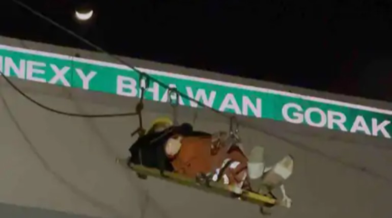 डमी मिसाइल गिरी, लड़ाकू विमानों से बम बरसे, एक घंटे रहा ब्लैक आउट