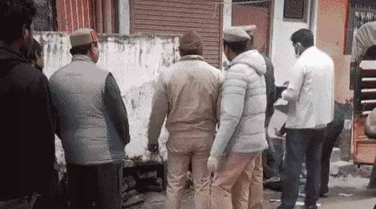 प्रेमिका के मोहल्ले में युवक ने दी जान, एकतरफा प्यार में जेल जा चुका था कार्तिक