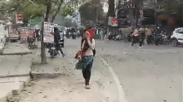 बदला मौसम, दिन में छाए काले बादल, तेज हवाओं ने बढ़ाई ठंड, सुबह छाया था कोहरा