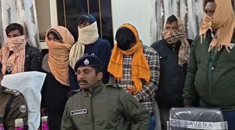 नेपाल चुनाव में नकली नोटों की सप्लाई का बिहार कनेक्शन, सीतामढ़ी में मिनी प्रिंटिंग फैक्ट्री में होती थी छपाई, 25 लाख के साथ 10 आरोपी अरेस्ट