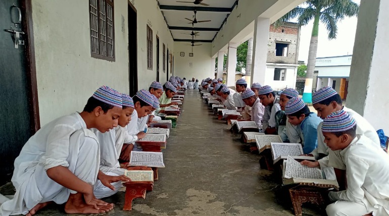 मदरसा बोर्ड परीक्षा की तैयारी पूरी, 4 केंद्रों पर 1086 छात्र  देंगे परीक्षा