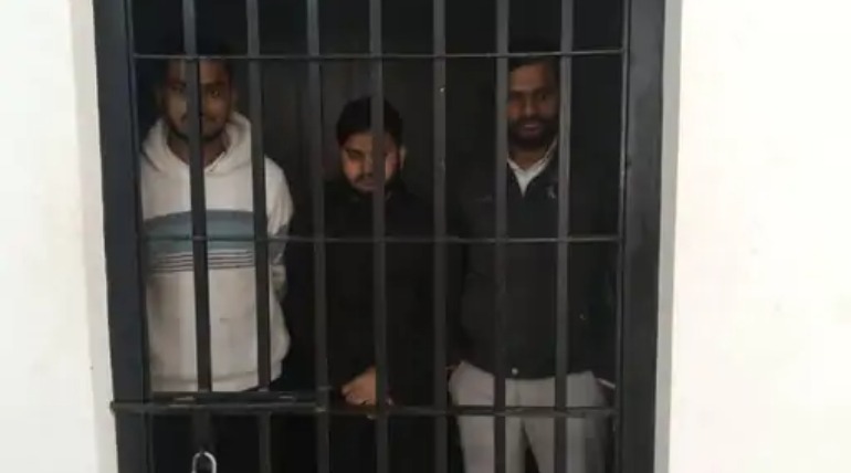 हॉस्पिटल संचालक समेत 3 अरेस्ट, मरीजों के नाम पर फर्जी दस्तावेज तैयार कर इंश्योरेंस कंपनी से लेते थे बीमा क्लेम