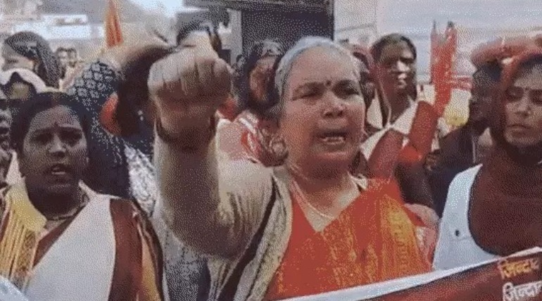 आशा वर्कर व किसान संगठन का प्रदर्शन:बोलीं- पर्मानेंट करे सरकार वरना आंदोलन, मांग को लेकर सड़क पर उतरे