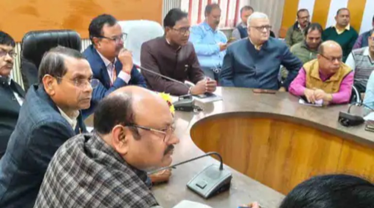 गोरखपुर को UP हेल्थ डैशबोर्ड में चौथा स्थान मिला, स्वास्थ्य कार्यक्रमों की समीक्षा