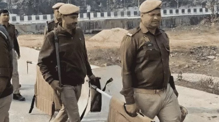 युवक की हत्या करने वाले 4 आरोपी अरेस्ट, दोस्तों से पिस्टल चेक करते समय चली गोली, साथ में बनाते थे रील