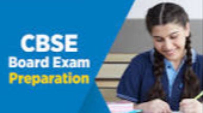 पूजा-अर्चना कर पहुंचे परीक्षार्थी:33 केंद्रों पर कड़ी निगरानी में शुरू हुई CBSE बोर्ड परीक्षा