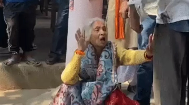 मां की प्रॅापर्टी के लिए तीन भाइयों में मारपीट, गोला तहसील परिसर में एक-दूसरे को जड़े थप्पड़, वकीलों ने शांत कराकर भेजा