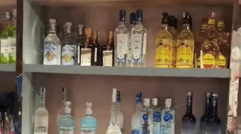 होली पर 55 करोड़ की शराब गटक गए शौकीन