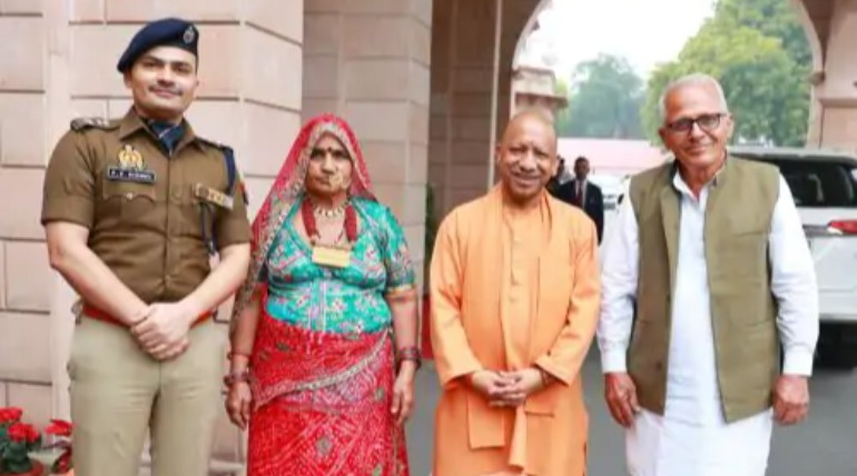 संभल एसपी केके बिश्नोई और बरेली एसपी अंशिका वर्मा की शादी 28 मार्च को, 2023 में गोरखपुर में पोस्टिंग के दौरान दोनों की पहली मुलाकात हुई थी