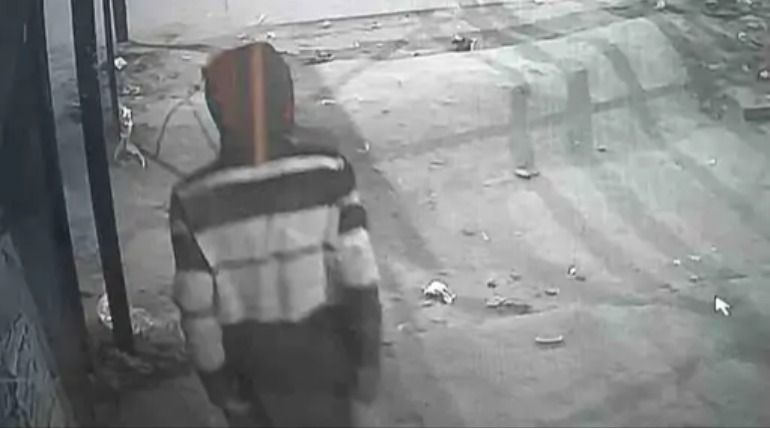 माडल शाप से लाखों की चोरी, चोरों ने ताला तोड़ 1.21 लाख रुपए और शराब चुराई