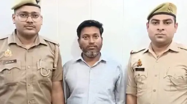 रिटायर्ड आयुर्वेद चिकित्सा अधिकारी को हाउस अरेस्ट करने वाला आरोपी धराया, 8 दिन में 1.58 करोड़ हड़पे, फरार साथियों की तलाश में जुटी पुलिस