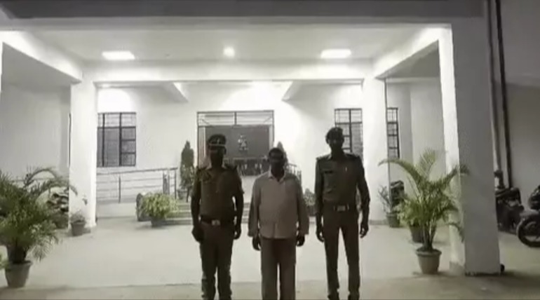 आशीष इंडेन गैस एजेंसी और कन्हैया गैस एजेंसी का गोदाम सील, किसी और एजेंसी से संबद्व होंगे उपभोक्ता