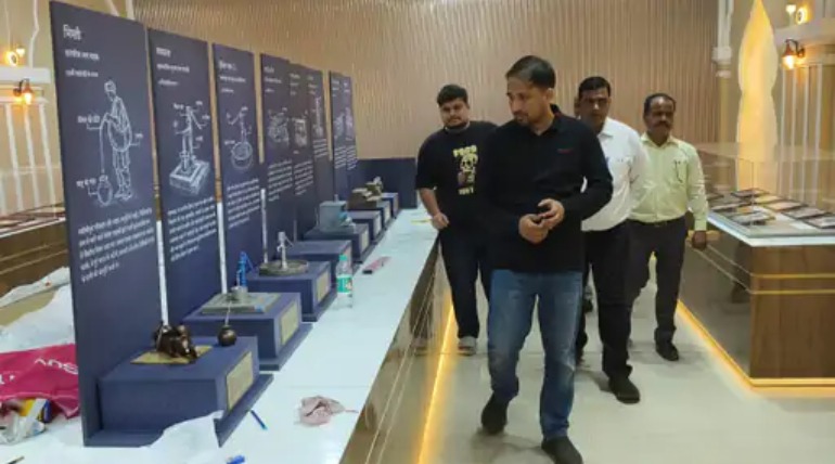 नगर आयुक्त ने किया नगर निगम में बन रहे म्यूजियम का निरीक्षण