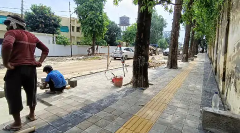 17.30 करोड़ रुपये की लागत से कचहरी से बेतियाहाता तक बनेगी स्मार्ट सड़क, लगेंगे ट्राफिक मैनेजमेंट सिस्टम