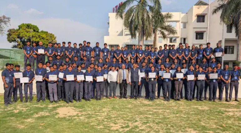 गीडा आईटीएम में 1,150 छात्रों को 1,150 विद्यार्थियों को किया सम्मानित,  प्रशिक्षण पूरा, प्रमाण पत्र वितरण