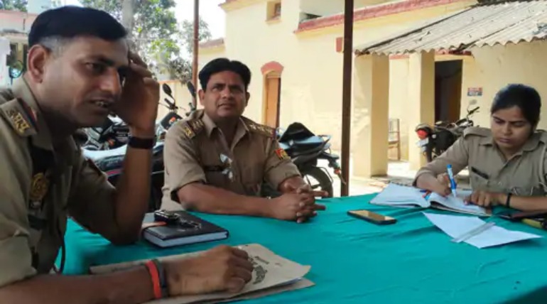 समाधान दिवस में सिर्फ 2 फरियादी पहुंचे, एक मामले का समाधान