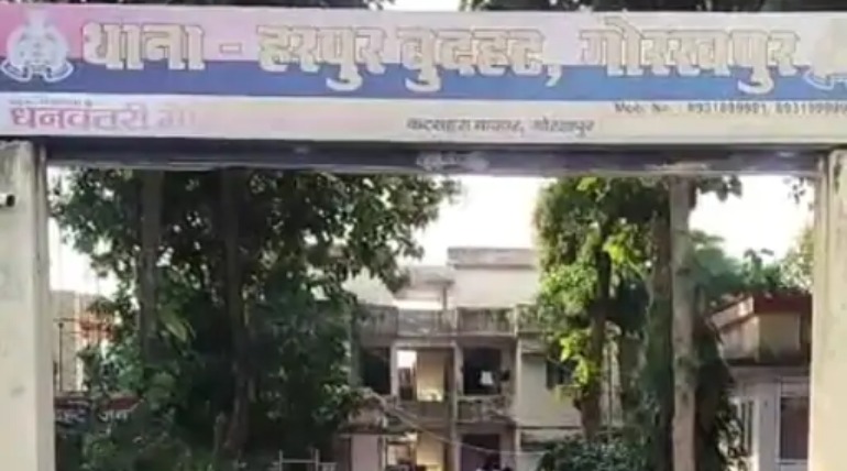 शादी का झांसा देकर किशोरी को भगाया, बंधक बनाने के आरोप में प्रेमी सहित तीन पर केस दर्ज