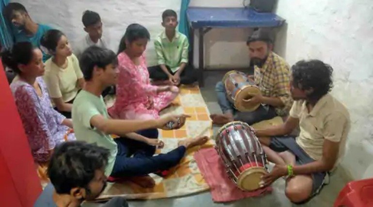 गुड फ्राइडे-ईस्टर की हो रही तैयारियां, चर्च से लेकर घरों तक बढ़ी रौनक, जलूस को लेकर बच्चों में उत्साह