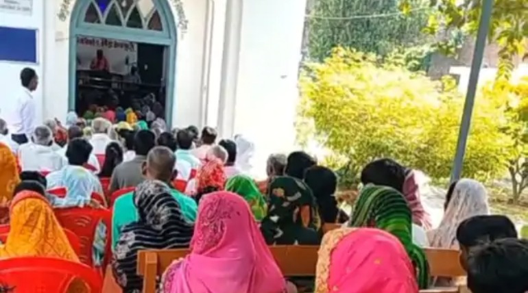 गुड फ्राइडे पर विशेष प्रार्थना सभाएं, चर्चों में यीशू मसीह के बलिदान को किया याद