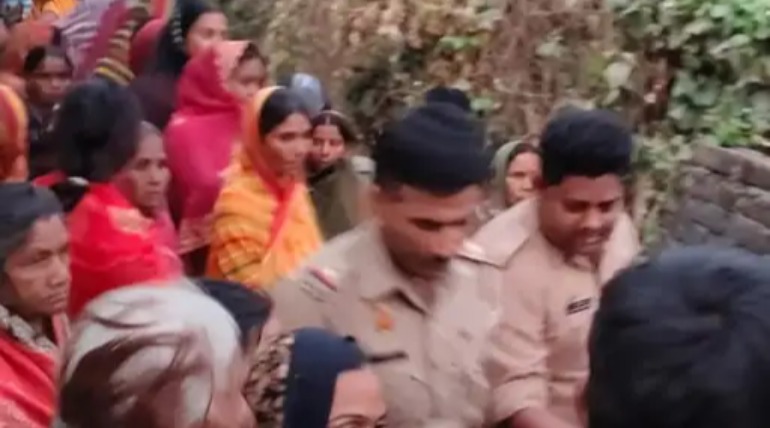 युवती का शव फंदे से लटका मिला, मायके वालों ने हत्या का आरोप लगाया, पति हिरासत में