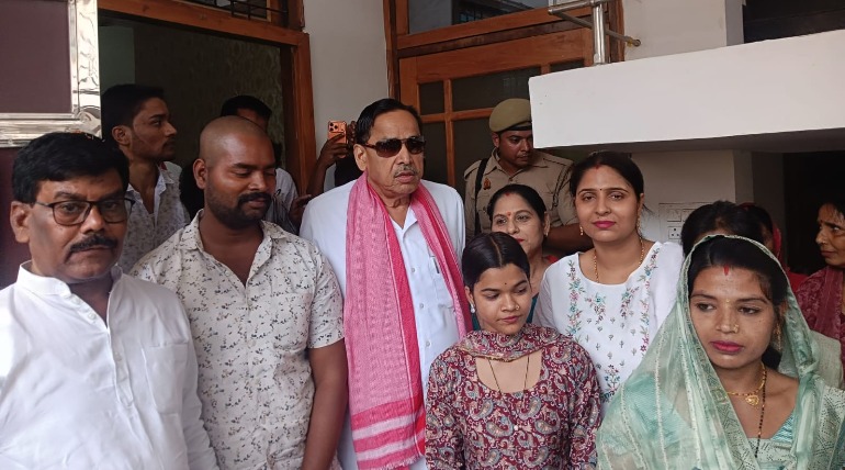 सपा नेपा नसीमुद्दीन सिद्दकी का बरगदवा में हुआ जोरदार स्वागत