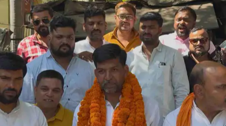 बीजेपी के जिला महामंत्री के गोरखपुर पहुंचने पर भव्य स्वागत