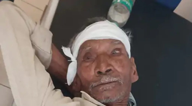 बाइक अनियंत्रित होकर बुजुर्ग से टकराई, बुजुर्ग और बाइक सवार घायल