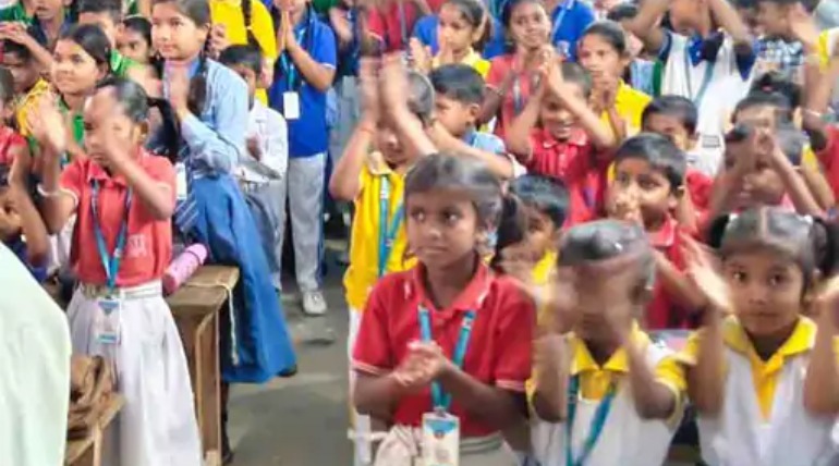 कॉलेज में स्मार्ट क्लास शुरू, छात्रों को मिलेगी आधुनिक और तकनीकी शिक्षा