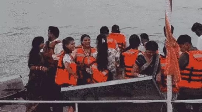 रामगढ़ताल में लाइफ जैकेट के बिना बोटिंग नहीं होगी, ओवरलोडिंग पर सख्त कार्रवाई, मथुरा घटना के बाद बोट संचालक सतर्क