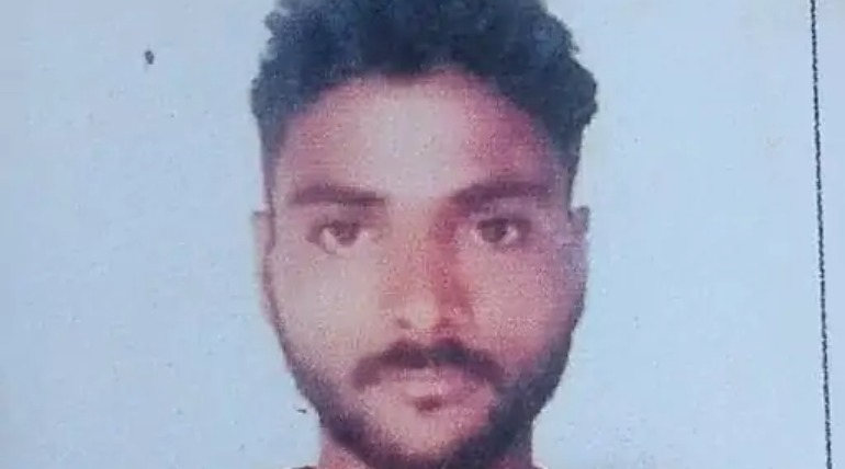 सरकारी ट्यूबवेल से युवक का शव बरामद, परिजनों ने हत्या की आशंका जताई