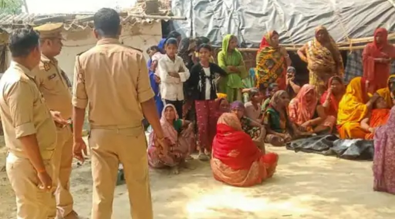 स्कूल बस की टक्कर से मासूम की मौत, सड़क पर खेलते समय हादसा, चालक फरार