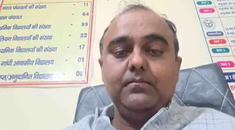 कौड़ीराम निजी स्कूल में मिलीं गंभीर अनियमितताएं, बीईओ निरीक्षण में मान्यता व छात्र संख्या में बड़ा अंतर