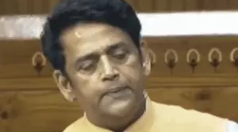 सदन में बोले रविकिशन, मैं पत्नी के पैर छूता हूं, चुनाव में उनके कारण मुझे 1.5 लाख वोट मिलते हैं, भोजपुरी में रखी बात