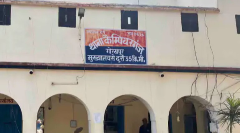 13 वर्षीय छात्रा से दुष्कर्म का आरोप, किशोरी की माँ ने तीन युवको के शामिल होने का जताई आशंका