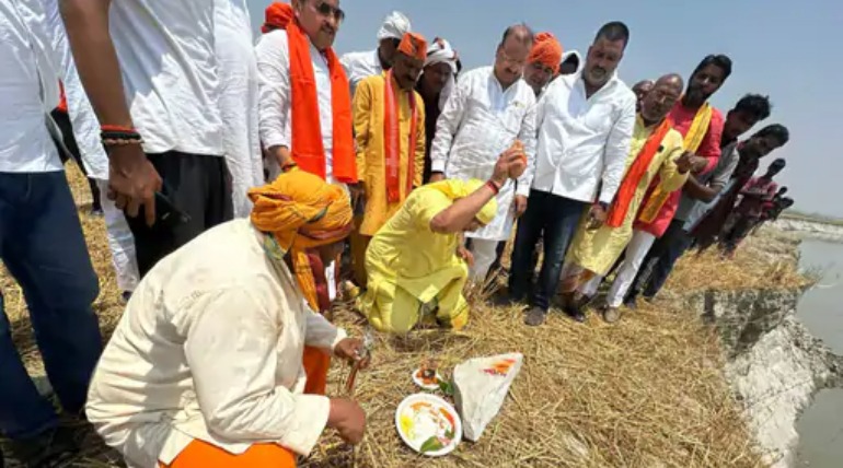 21 करोड़ की परियोजना का शिलान्यास, घाघरा नदी के कटान से बचाव को 1300 मीटर ठोकर-पिचिंग कार्य