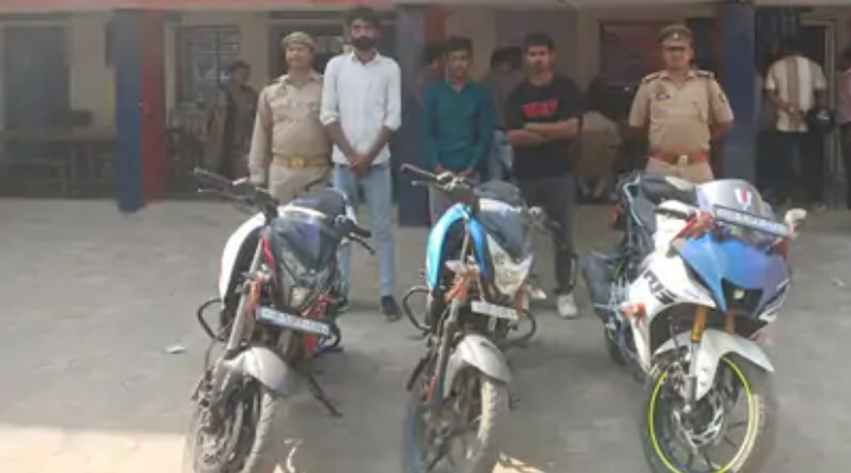 तीन स्टंटबाजों को पकड़ा, 3 मोटरसाइकिलें जब्त कर कानूनी कार्रवाई