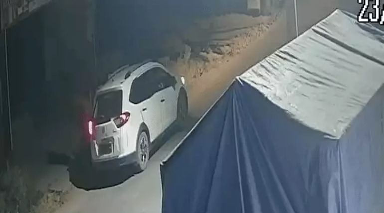 रेकी के बाद 10 मिनट में कार से सिलेंडर चोरी, घर के बाहर बाइक पर था बंधा