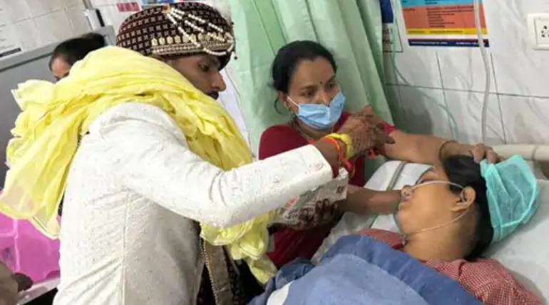 आईसीयू में दूल्हे ने दुल्हन से की शादी, 13 मई को थी शादी, गाड़ी से गिरकर घायल हो गई थी युवती