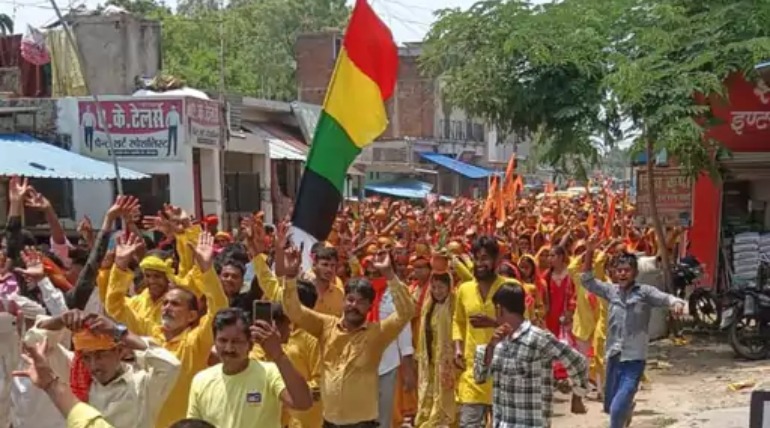 251 महिलाओं ने सिर पर कलश रखकर की 7KM पैदल-यात्रा, जगह-जगह किया स्वागत, रुद्र महायज्ञ की शुरुआत