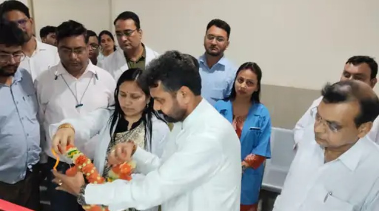 आयुष मंत्री ने धन्वंतरि प्रतिमा लगाने का निर्देश दिया, विश्वविद्यालय परिसर में लोकार्पण के दौरान दिए निर्देश