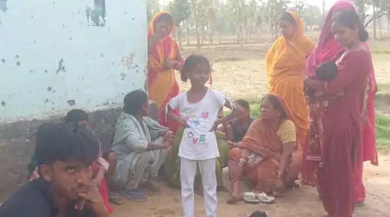 स्कूटी-स्कॉर्पियो टक्कर, युवक की मौत, मां घायल, जिला अस्पताल में भर्ती