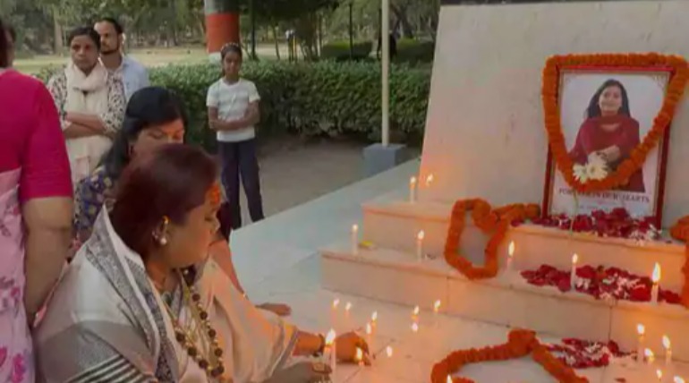 रत्ना सिंह को इंसाफ दिलाने सड़क पर उतरे लोग, श्रद्धांजलि सभा, न्याय की गुहार