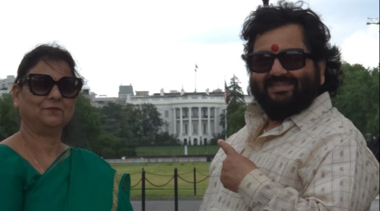 भजन गायक नंदू मिश्रा पहुंचे अमेरिकी राष्ट्रपति ट्रंप के घर, अमेरिका में शिष्य के घर सत्संग और भजन सुनाए