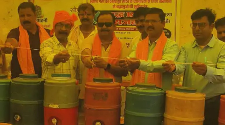 माँ तरकुलहा देवी धाम में RO पेयजल सेवा शुरू, भीषण गर्मी में श्रद्धालुओं को मिल रहा शुद्ध और ठंडा पानी
