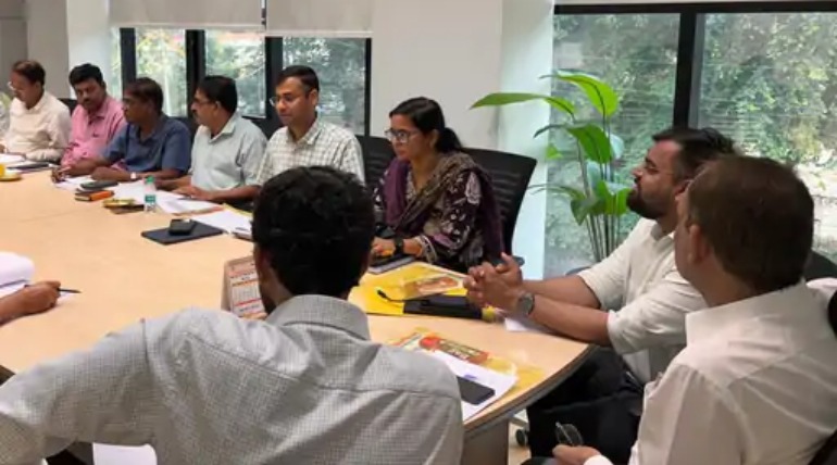 सर्वे ऑफ़ इंडिया के निदेशक ने नगर निगम में की समीक्षा बैठक, NAKSHA प्रोजेक्ट की तैयारी तेज, जमीन और भवन का बनेगा डिजिटल रिकॉर्ड