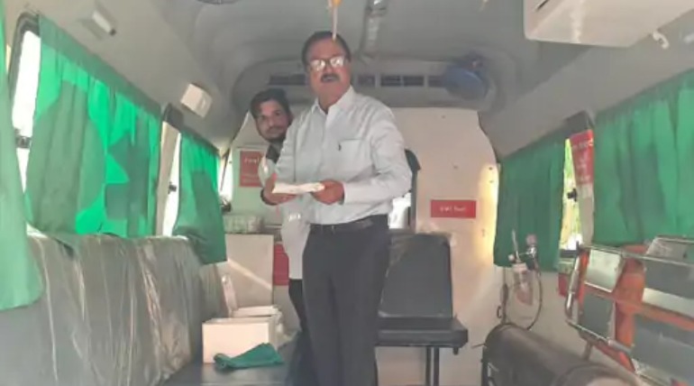 सीएमओ ने 102, 108 एम्बुलेंस सेवाओं का किया निरीक्षण, मरीजों को समय पर बेहतर उपचार देने पर दिया जोर