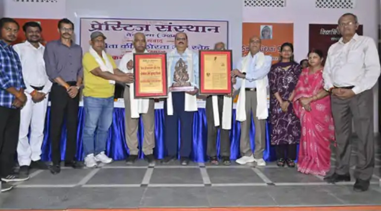 DDU के शिवम को मिला 'यंग जूलॉजिस्ट अवॉर्ड', पानी में होने वाले प्रदूषण और घोंघों पर किया रिसर्च, सिक्किम में हुआ अंतरराष्ट्रीय सम्मेलन